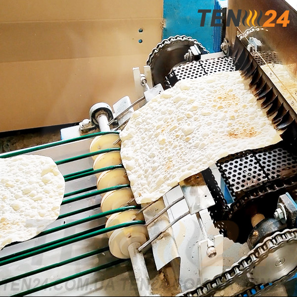 Готовий лаваш на виході з інфрачервоної тунельної печі